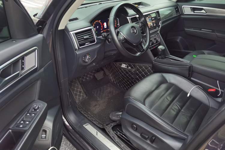 Used Volkswagen Teramont 2019 330TSI Two-Wheel-Drive Luxury Edition China VI Standard Driver Seat