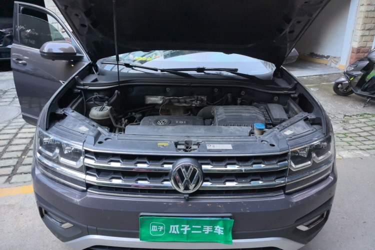 Used Volkswagen Teramont 2019 380TSI Four-Wheel Drive Luxury Version China V Standard Engine Bay