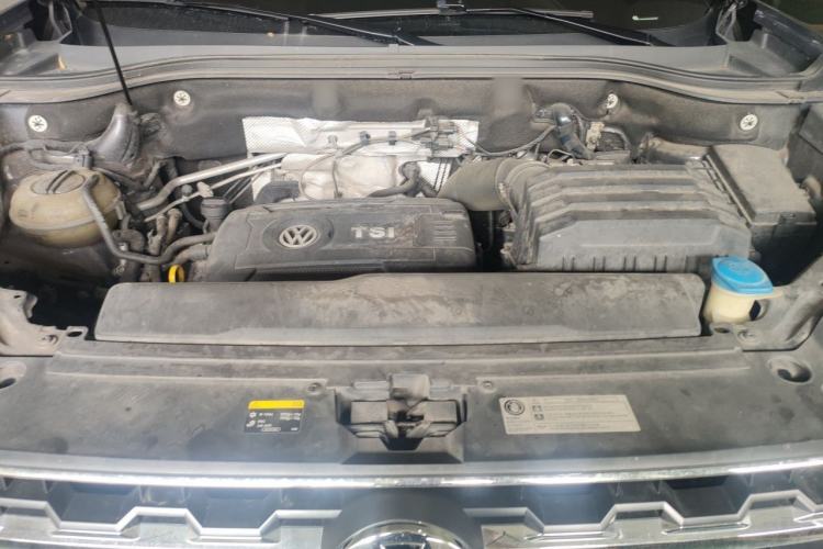 Used Volkswagen Teramont 2019 380TSI Four-Wheel Drive Luxury Version China VI Standard Engine Bay