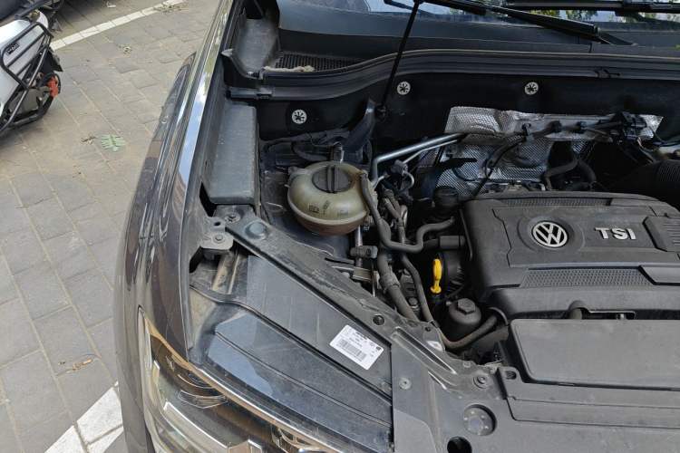 Used Volkswagen Teramont 2019 380TSI Four-Wheel Drive Luxury Version China VI Standard Engine Bay Right