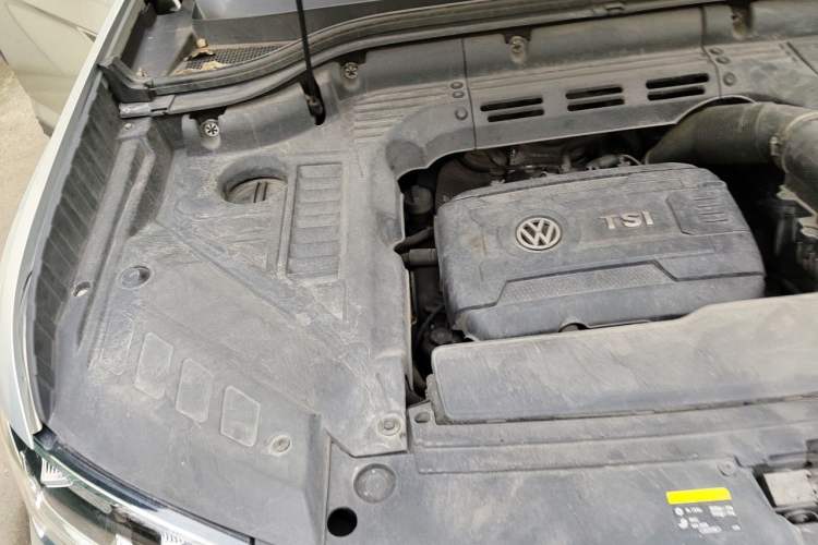 Used Volkswagen Teramont 2019 380TSI Four-Wheel Drive Luxury Version China VI Standard Engine Bay Right
