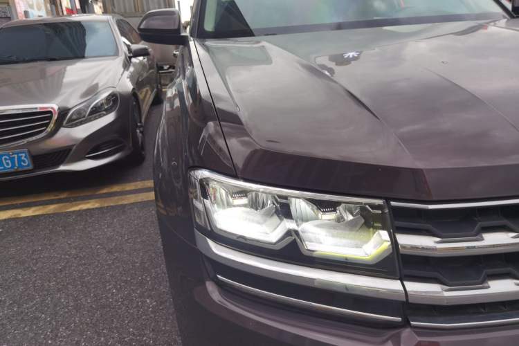 Used Volkswagen Teramont 2019 330TSI Two-Wheel-Drive Luxury Edition China VI Standard Right Front Headlight