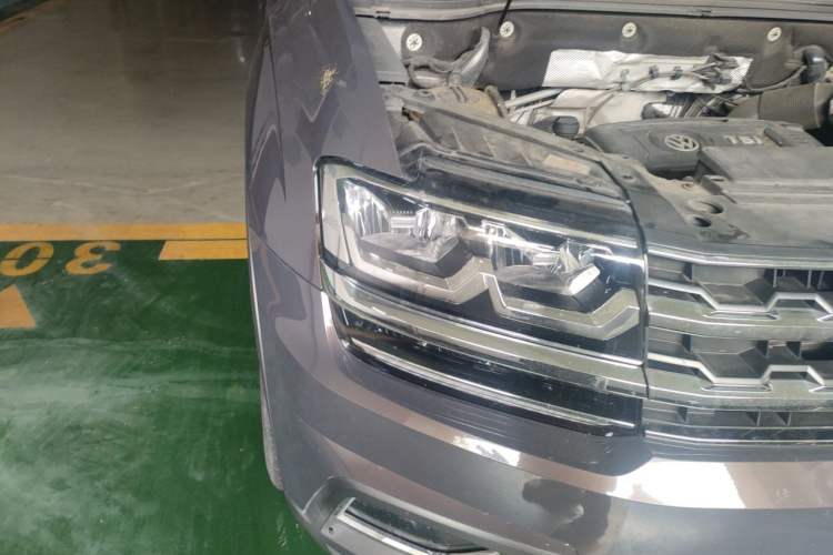 Used Volkswagen Teramont 2019 380TSI Four-Wheel Drive Luxury Version China VI Standard Right Front Headlight