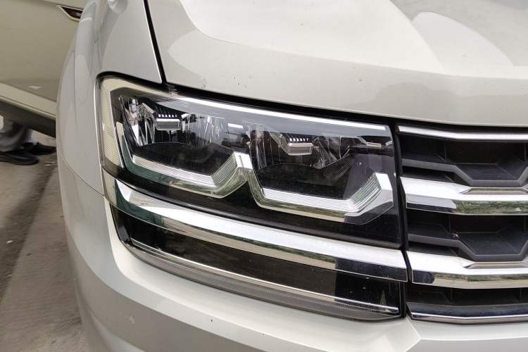 Used Volkswagen Teramont 2019 380TSI Four-Wheel Drive Luxury Version China VI Standard Right Front Headlight
