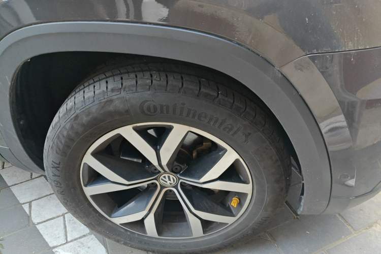 Used Volkswagen Teramont 2019 380TSI Four-Wheel Drive Luxury Version China VI Standard Right Front Wheel Hub