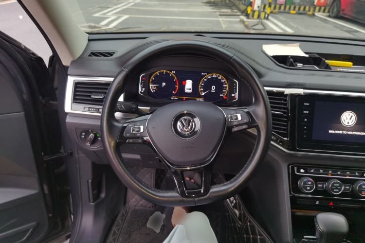 Used Volkswagen Teramont 2019 330TSI Two-Wheel-Drive Luxury Edition China VI Standard Steering Wheel