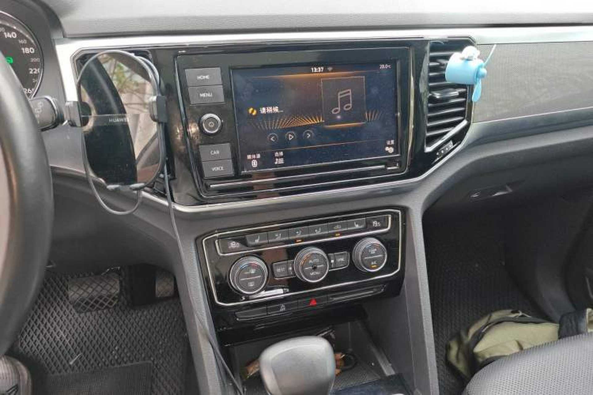 Used Volkswagen Teramont 2019 330TSI Two-Wheel-Drive Luxury Edition China VI Standard Audio And AC Panel