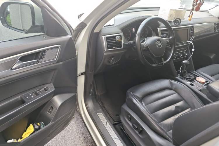 Used Volkswagen Teramont 2019 330TSI Two-Wheel-Drive Luxury Edition China VI Standard Driver Seat