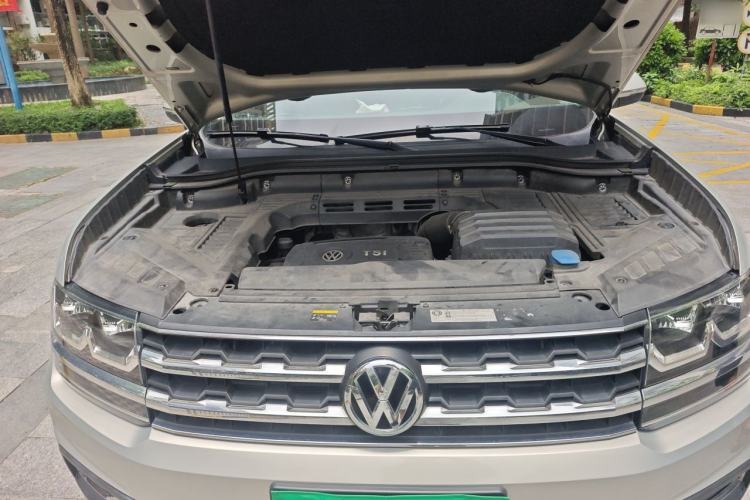 Used Volkswagen Teramont 2019 380TSI Four-Wheel Drive Luxury Version China VI Standard Engine Bay
