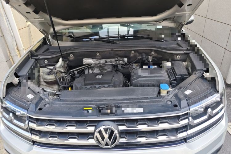 Used Volkswagen Teramont 2019 330TSI Two-Wheel-Drive Luxury Edition China VI Standard Engine Bay