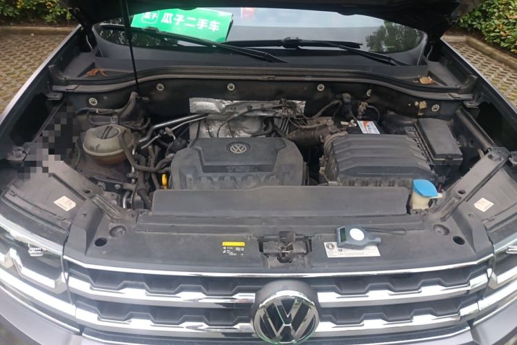 Used Volkswagen Teramont 2019 330TSI Two-Wheel-Drive Luxury Edition China V Standard Engine Bay