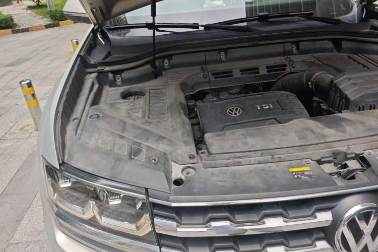 Used Volkswagen Teramont 2019 380TSI Four-Wheel Drive Luxury Version China VI Standard Engine Bay Right
