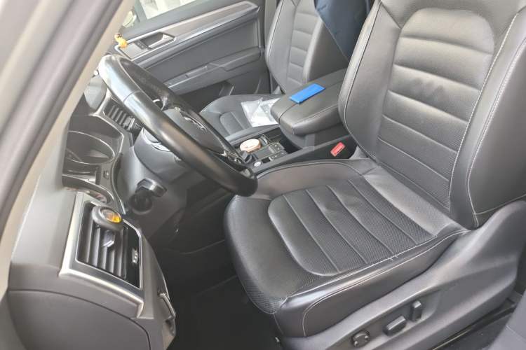 Used Volkswagen Teramont 2019 330TSI Two-Wheel-Drive Luxury Edition China VI Standard Left Front Seat