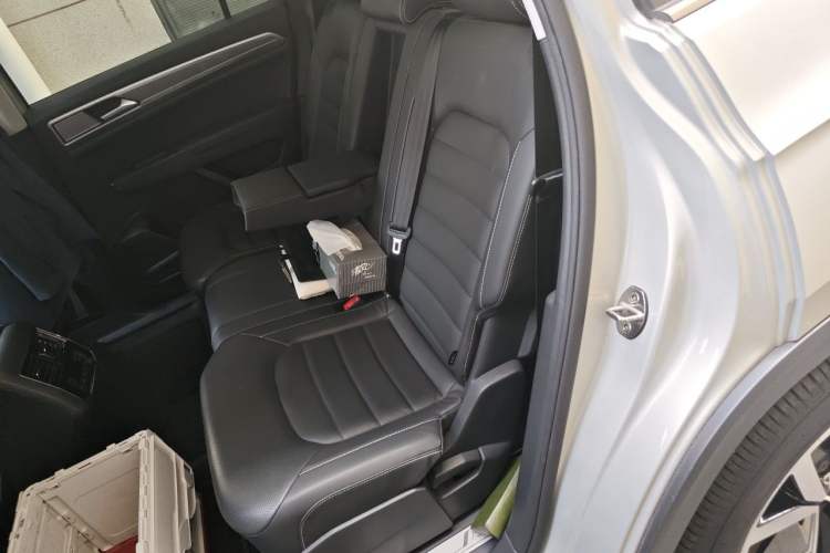 Used Volkswagen Teramont 2019 330TSI Two-Wheel-Drive Luxury Edition China VI Standard Left Rear Seat