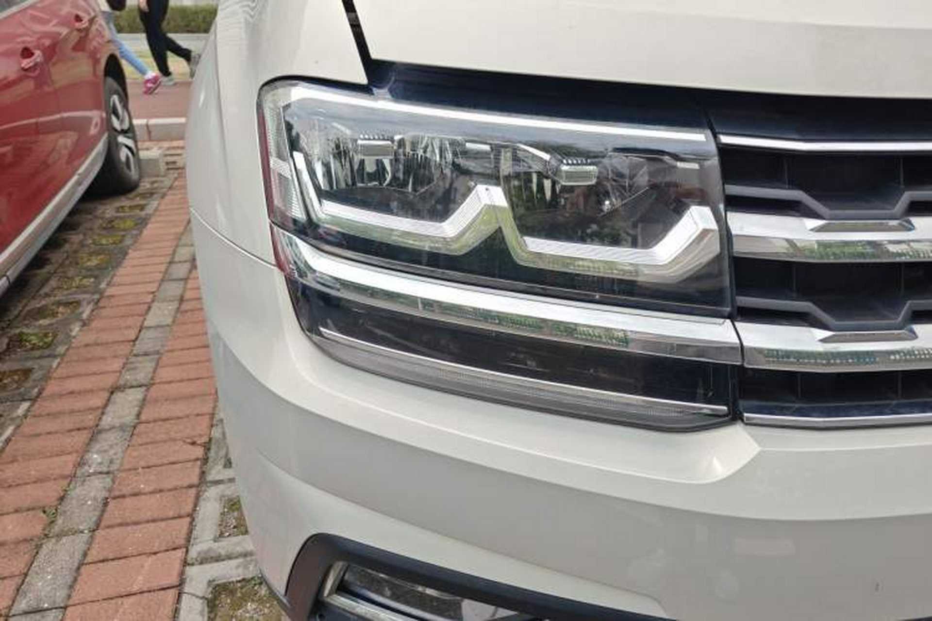 Used Volkswagen Teramont 2019 330TSI Two-Wheel-Drive Luxury Edition China VI Standard Right Front Headlight