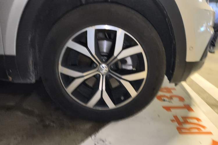 Used Volkswagen Teramont 2019 380TSI Four-Wheel Drive Luxury Version China V Standard Right Front Wheel Hub