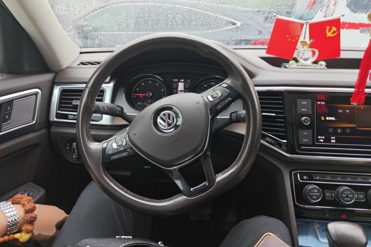 Used Volkswagen Teramont 2019 530 V6 Four-Wheel Drive Luxury Edition China V Standard Steering Wheel