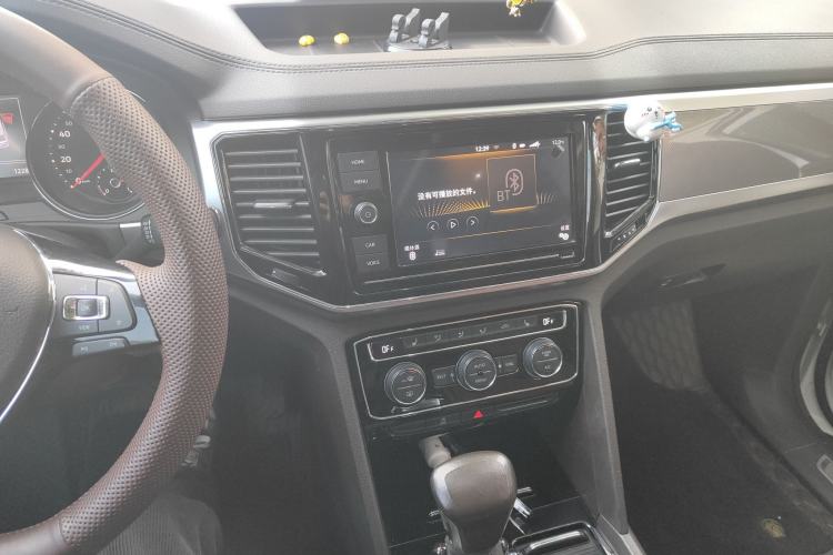 Used Volkswagen Teramont 2019 330TSI Two-Wheel-Drive Luxury Edition China VI Standard Audio And AC Panel