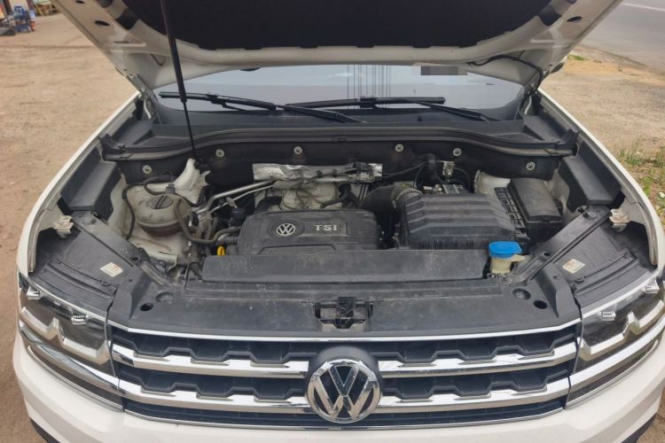 Used Volkswagen Teramont 2019 380TSI Four-Wheel Drive Luxury Version China VI Standard Engine Bay