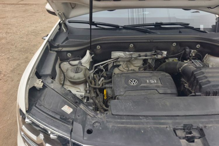 Used Volkswagen Teramont 2019 380TSI Four-Wheel Drive Luxury Version China VI Standard Engine Bay Right