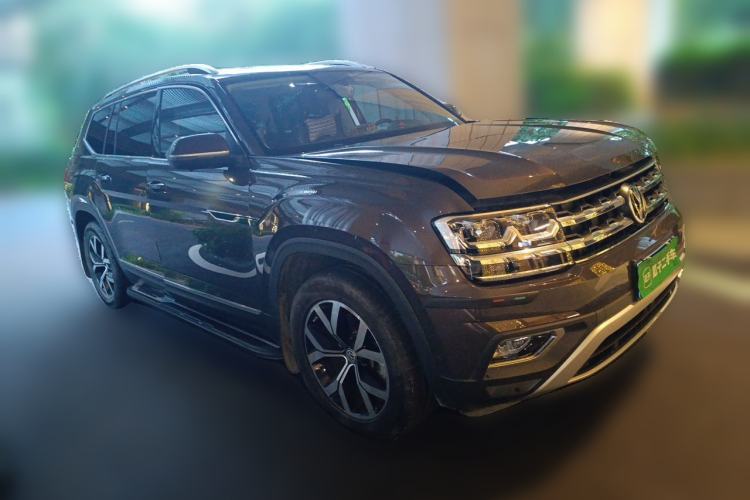 Used Volkswagen Teramont 2019 330TSI Two-Wheel-Drive Luxury Edition China VI Standard Front Right 45 Deg