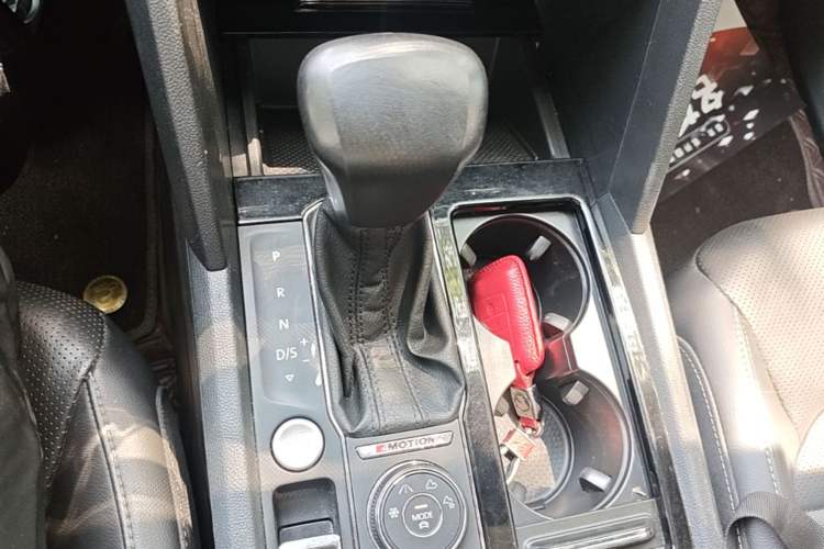 Used Volkswagen Teramont 2019 380TSI Four-Wheel Drive Luxury Version China VI Standard Gear Lever