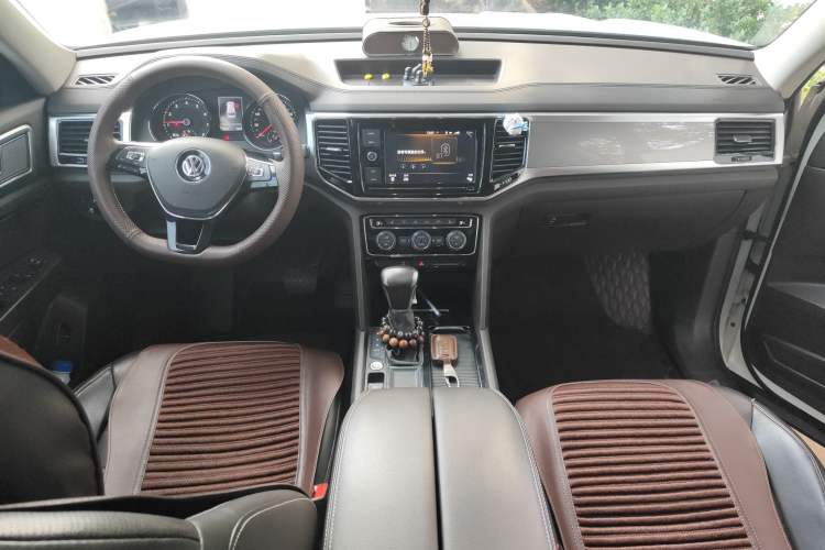 Used Volkswagen Teramont 2019 330TSI Two-Wheel-Drive Luxury Edition China VI Standard Interior 2