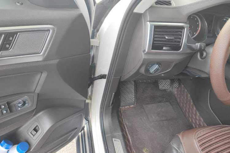 Used Volkswagen Teramont 2019 330TSI Two-Wheel-Drive Luxury Edition China VI Standard Interior 3