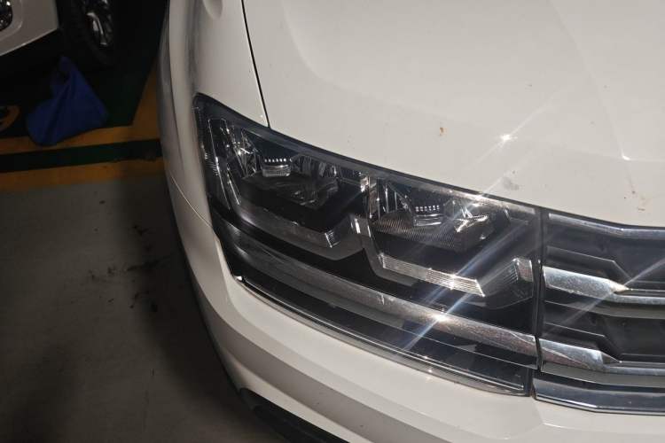 Used Volkswagen Teramont 2019 380TSI Four-Wheel Drive Luxury Version China V Standard Right Front Headlight