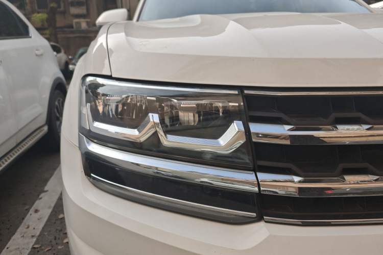 Used Volkswagen Teramont 2019 380TSI Four-Wheel Drive Luxury Version China VI Standard Right Front Headlight