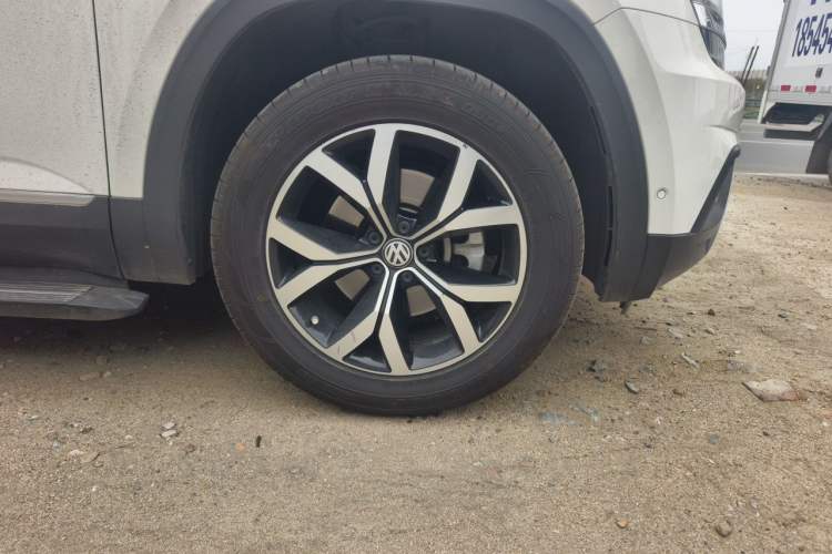 Used Volkswagen Teramont 2019 380TSI Four-Wheel Drive Luxury Version China VI Standard Right Front Wheel Hub