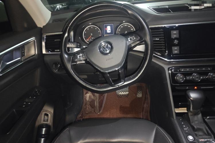 Used Volkswagen Teramont 2019 380TSI Four-Wheel Drive Luxury Version China V Standard Steering Wheel