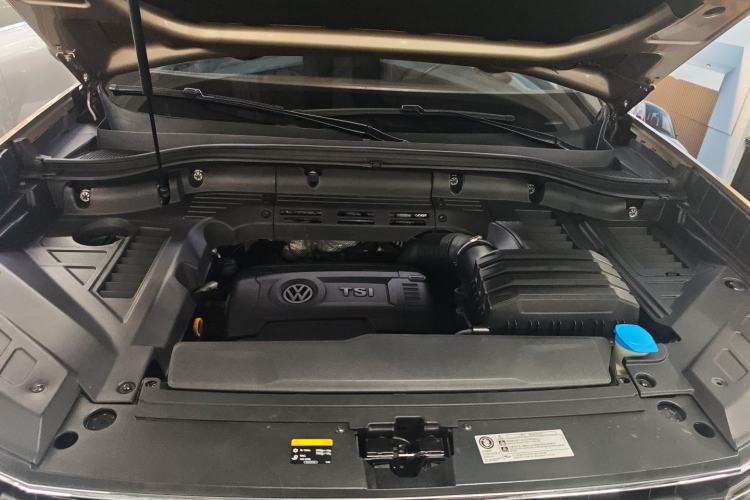 Used Volkswagen Teramont 2019 380TSI Four-Wheel Drive Luxury Version China V Standard Engine Bay
