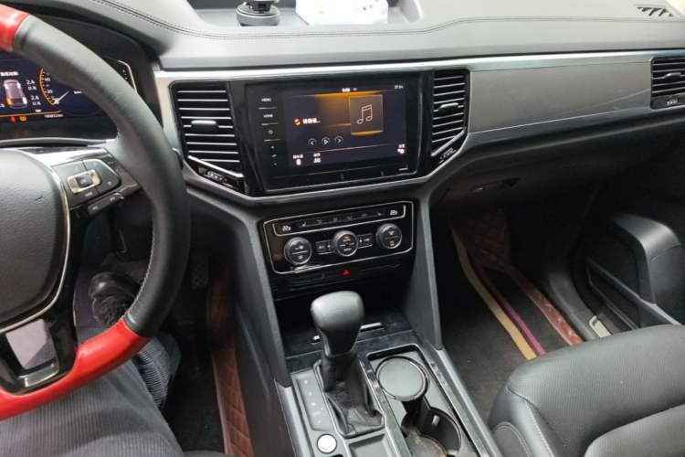 Used Volkswagen Teramont 2020 330TSI Two-Wheel-Drive Luxury Edition China VI Standard Audio And AC Panel