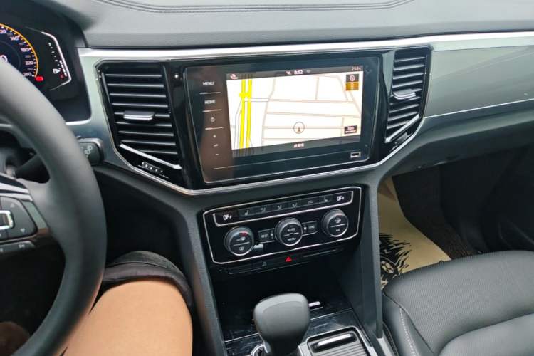 Used Volkswagen Teramont 2020 330TSI Two-Wheel-Drive Luxury Edition China VI Standard Audio And AC Panel