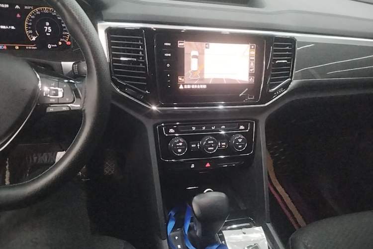 Used Volkswagen Teramont 2020 Revised Version 380TSI Four-Wheel Drive Comfort Edition Audio And AC Panel