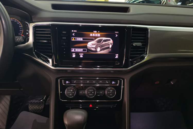 Used Volkswagen Teramont 2020 Revised Version 380TSI Four-Wheel Drive Luxury Edition Audio And AC Panel