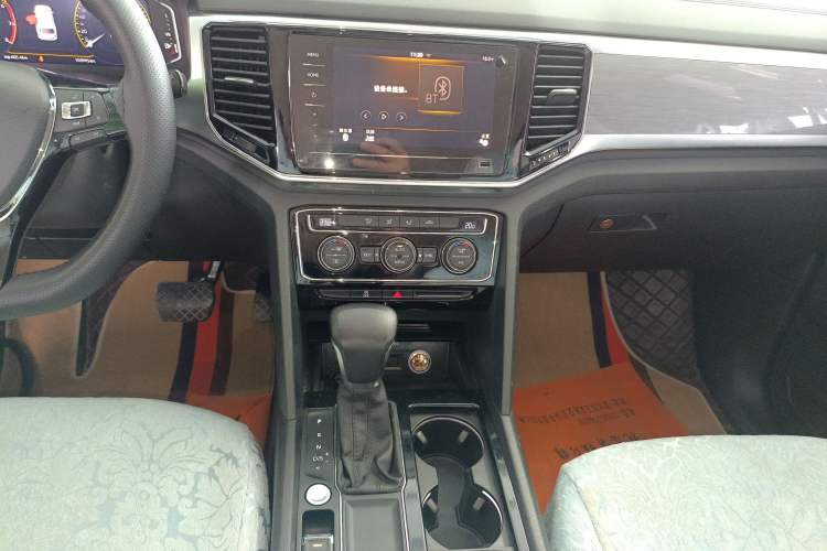 Used Volkswagen Teramont 2020 Revised Version 330TSI Two-Wheel Drive Comfort Edition Audio And AC Panel