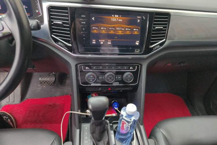 Used Volkswagen Teramont 2020 330TSI Two-Wheel-Drive Luxury Edition China VI Standard Audio And AC Panel