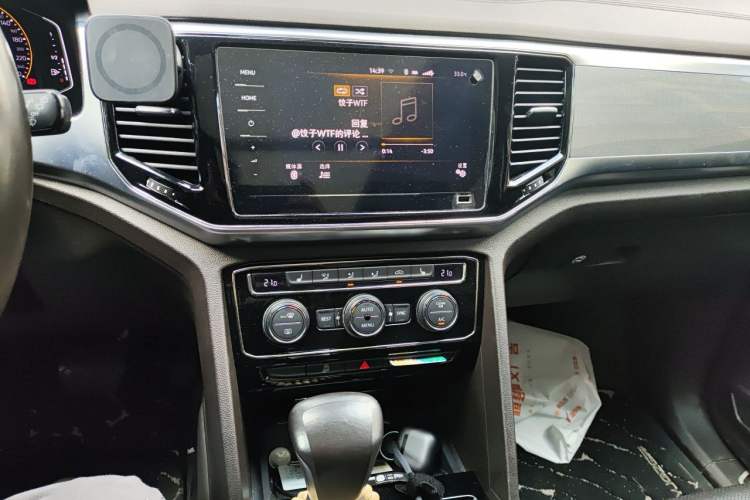 Used Volkswagen Teramont 2020 Revised Version 330TSI Two-Wheel Drive Luxury Edition Audio And AC Panel