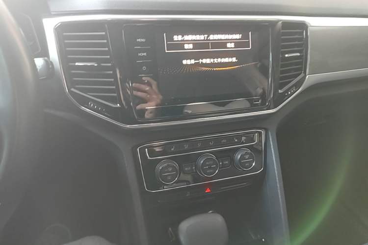 Used Volkswagen Teramont 2020 330TSI Two-Wheel-Drive Luxury Edition China VI Standard Audio And AC Panel
