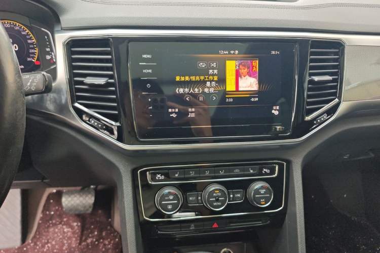 Used Volkswagen Teramont 2020 Revised Version 330TSI Two-Wheel Drive Luxury Edition Audio And AC Panel