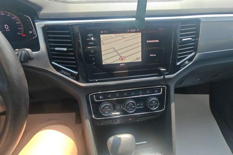 Used Volkswagen Teramont 2020 530 V6 Four-Wheel Drive Luxury Version China VI Standard Audio And AC Panel