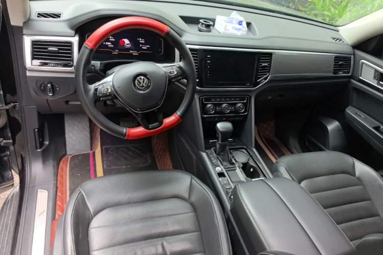 Used Volkswagen Teramont 2020 330TSI Two-Wheel-Drive Luxury Edition China VI Standard Center Console