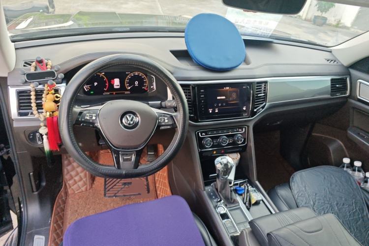 Used Volkswagen Teramont 2020 330TSI Two-Wheel-Drive Luxury Edition China VI Standard Center Console