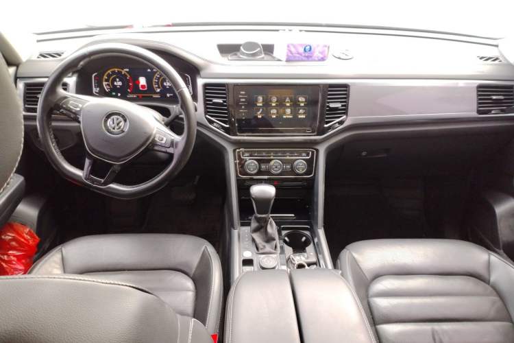 Used Volkswagen Teramont 2020 380TSI Four-Wheel Drive Luxury Version China VI Standard Center Console