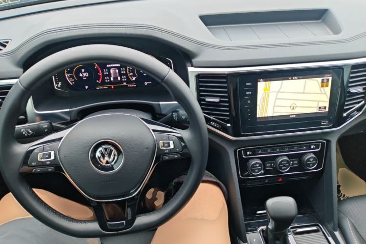 Used Volkswagen Teramont 2020 330TSI Two-Wheel-Drive Luxury Edition China VI Standard Center Console