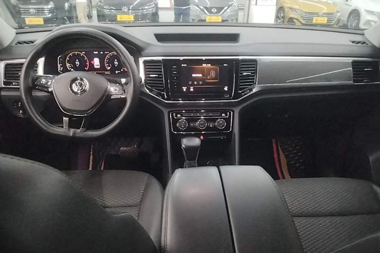 Used Volkswagen Teramont 2020 Revised Version 380TSI Four-Wheel Drive Comfort Edition Center Console