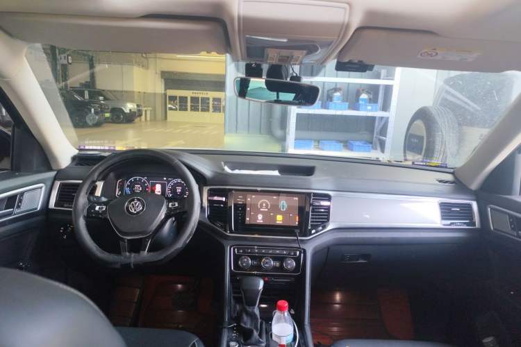 Used Volkswagen Teramont 2020 380TSI Four-Wheel Drive Luxury Version China VI Standard Center Console