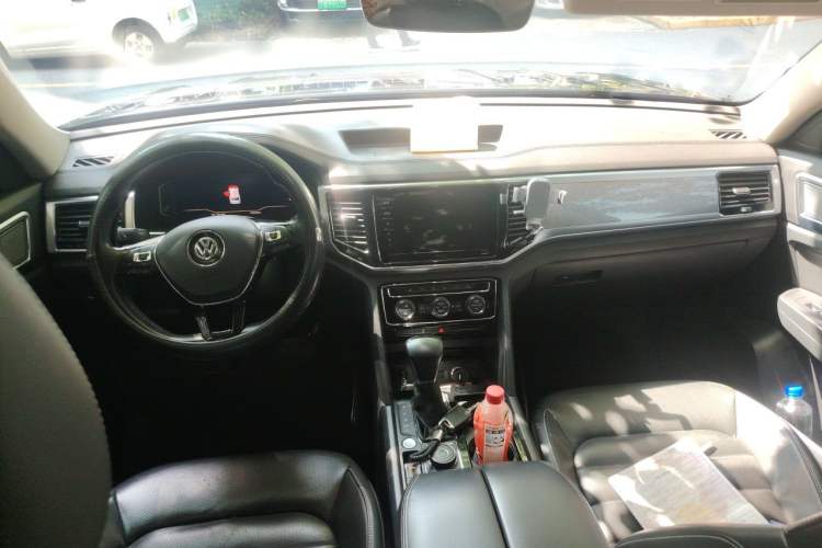 Used Volkswagen Teramont 2020 380TSI Four-Wheel Drive Luxury Version China VI Standard Center Console